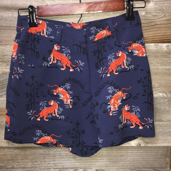 Topshop Pants - Topshop Navy tiger print high waisted shorts Sz 2